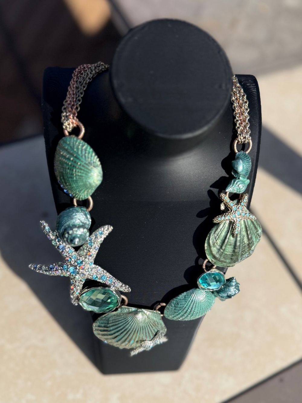 St. Thomas vtg Seaside Statement Necklace - Picture 2 of 3